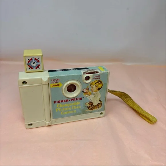 Fisher-Price Red Toy Camera with Yellow Lens and Strap - Picture 3 of 16